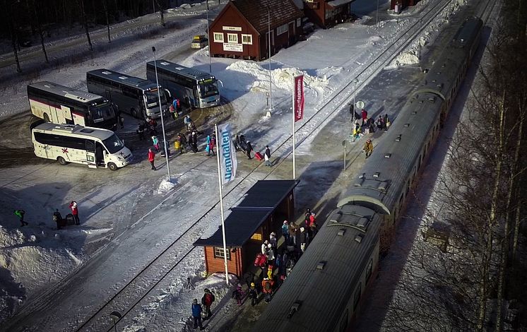 Snälltåget, Röjan station