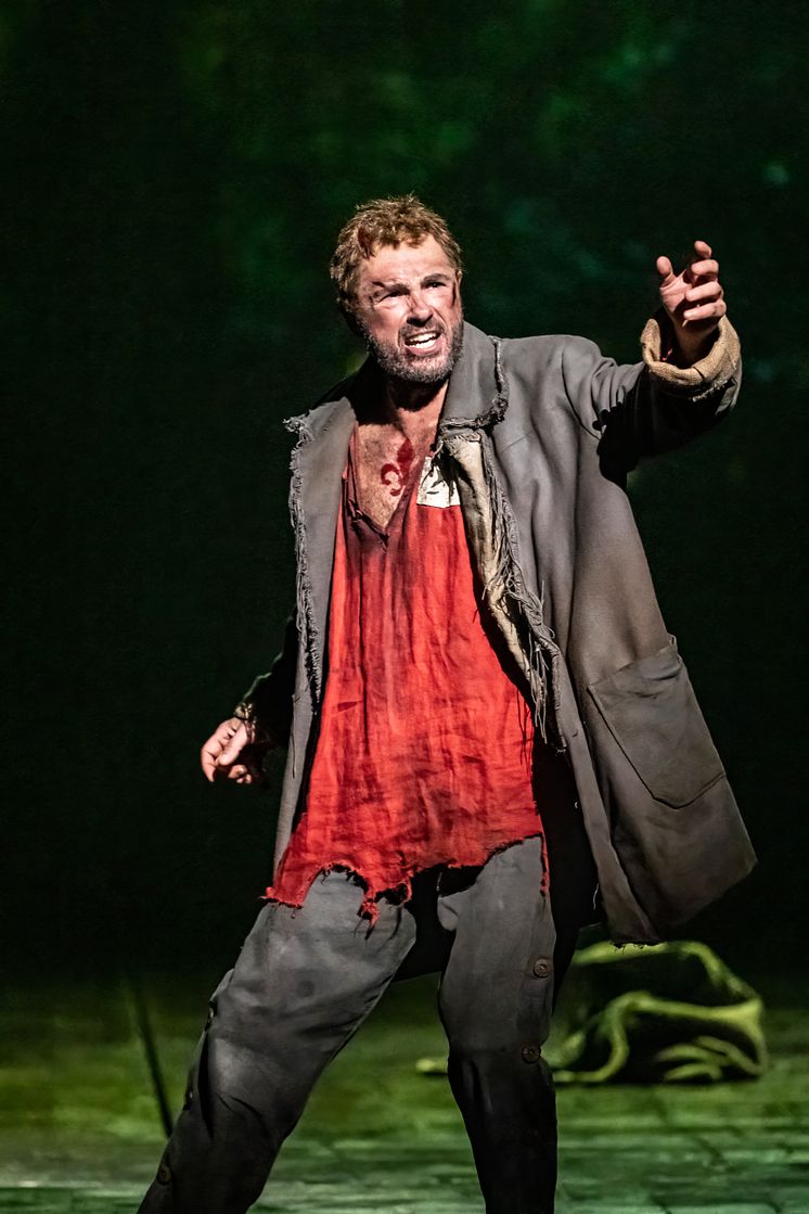 Les Misérables. Peter Jöback as Valjean. Photo credit Johan Persson