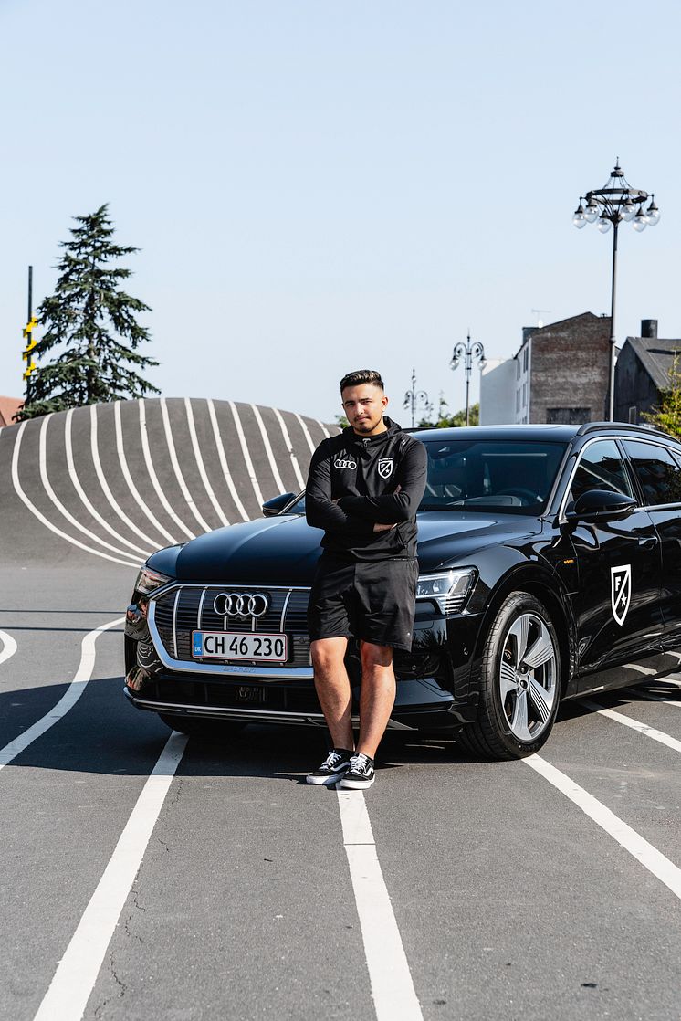 Audi e-tron og Fatih Üstün fra Future FC i København