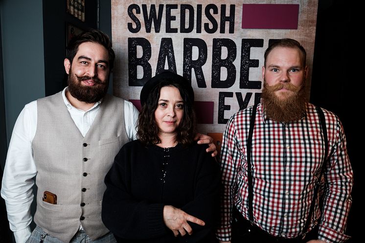 Amin Iranmanesh, Randevu Barbershop, Göteborg med modell och domare Cari Forsgren