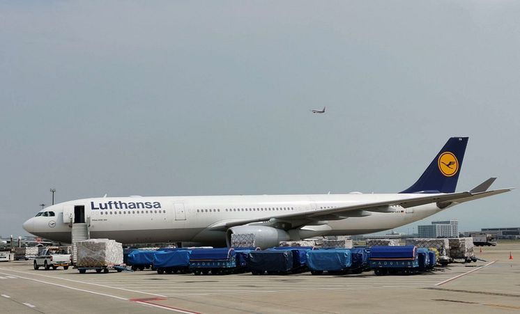 Lufthansa "Preighter" in Shenzhen