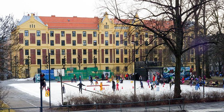 Skøytebane på Rudolf Nilsens Plass.jpg