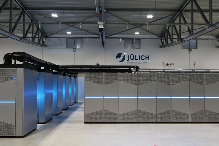 Supercomputer Juwels in Jülich_Frontalansicht