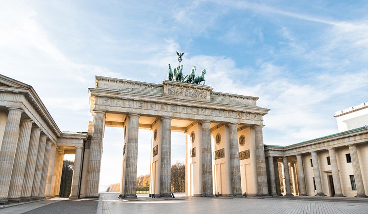 germany-berlin-branderburg-gate-monument-471063626.jpg