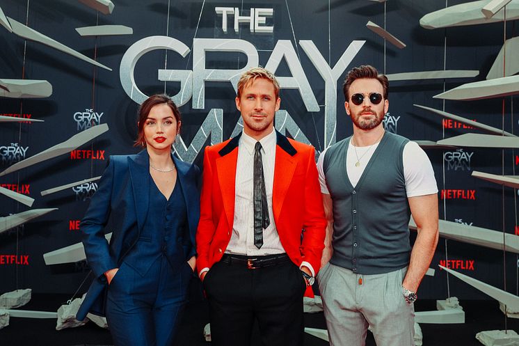 Ana de Armas, Ryan Gosling og Chris Evans ved The Gray Man premieren