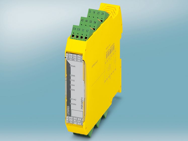 Multifunctional safety relay for smaller machine applications
