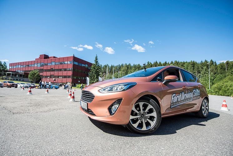 Fra pressekonferansen hvor Ford Motor Norge og forsikringsselskapet If lanserer et unikt opplæromgsprogram for unge sjåfører Ford Driving Skills for Life