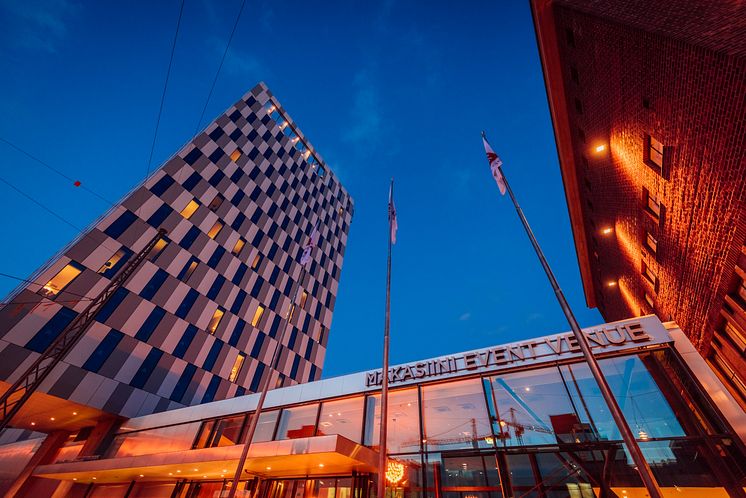 Clarion-Hotel-Helsinki-exterior-signage