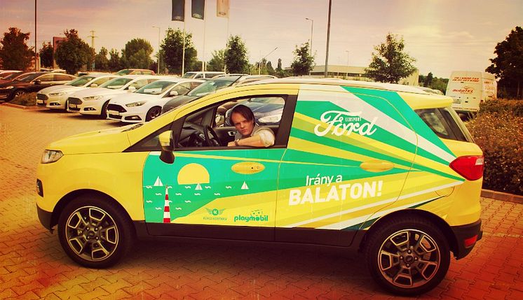 Ilyen autót még biztos nem láttál a magyar utakon! A Ford beszállt a balatoni turizmus népszerűsítésébe; a vadonatúj Ford EcoSport szállítja mindenhová a Balaton Száguldó Riporterét