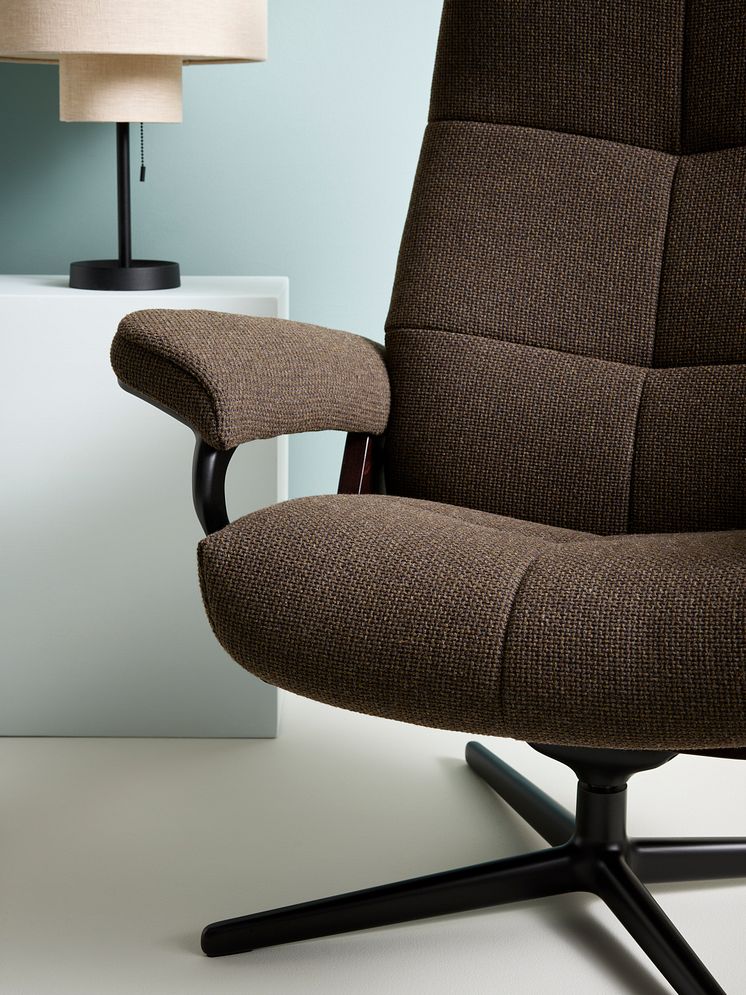 Stressless_David_Cross_Holly_Forest_Brown_Wenge_Matte_Black_2.jpg