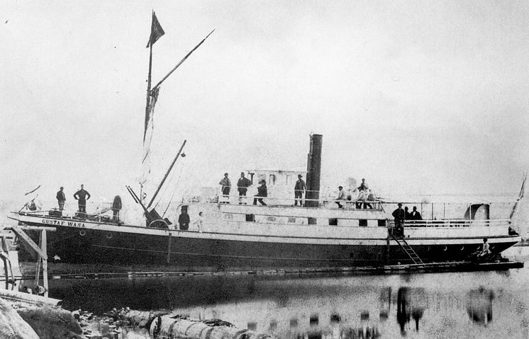Gustaf Wasa i Orsa någon gång 1876-1878. Detta är den äldsta kända bilden av fartyget. Okänd fotograf