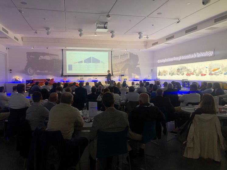 High res image - Cox Powertrain - 2019 Global Distribitor conference
