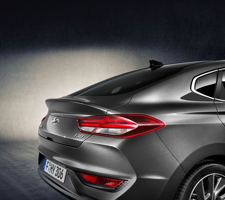 All-New Hyundai i30 Fastback (4)