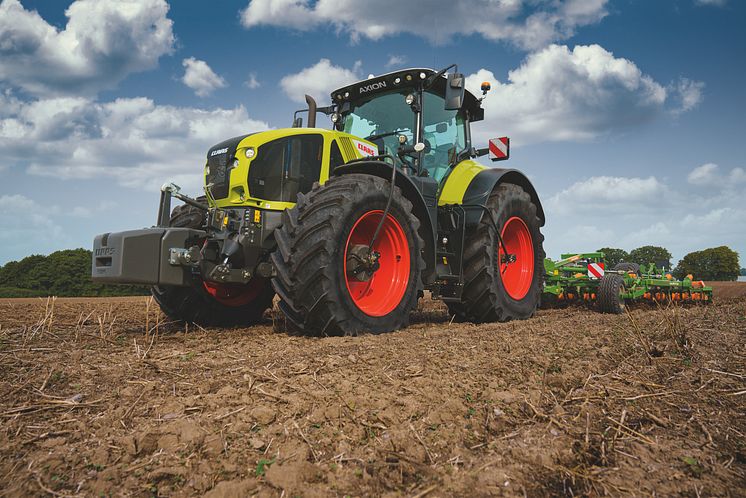 DLG Test Tractors with CEMOS