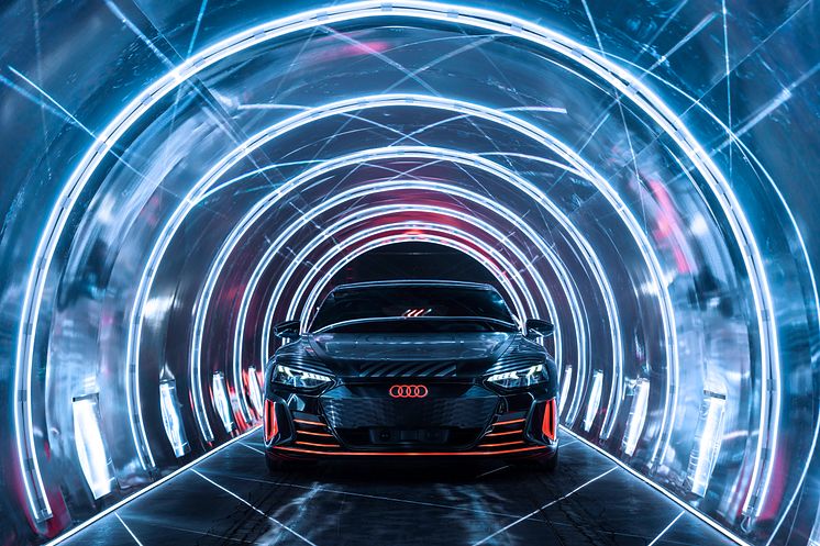 Audi RS e-tron GT (Daytonagrå)