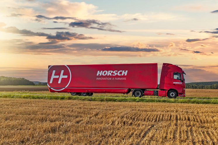 HORSCH Showtruck Image-3.jpg