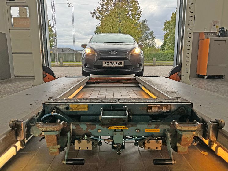 Applus+ Bilsyn gammel bil dumper til syn 09.jpg