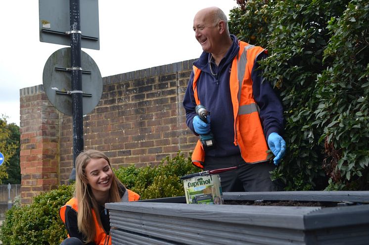 Luton Airport Parkway station planting