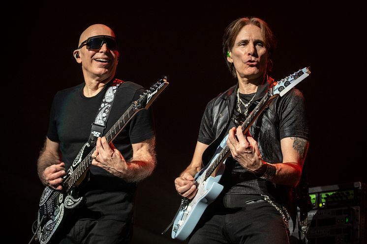 Joe Satriani and Steve Vai @Slagthuset i Malmö. Photo©JonLuini..jpg