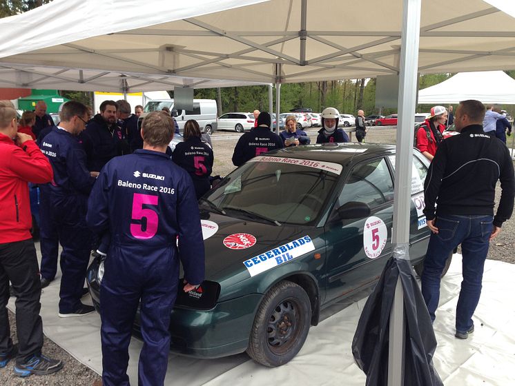 Team 5 med bland andra Cegerblads Bil.