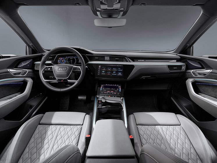 Audi e-tron Sportback (Florettsølv)