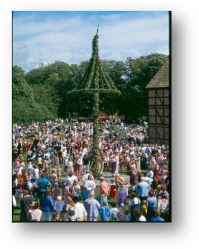 TRADITIONELL MIDSOMMAR PÅ FREDRIKSDAL