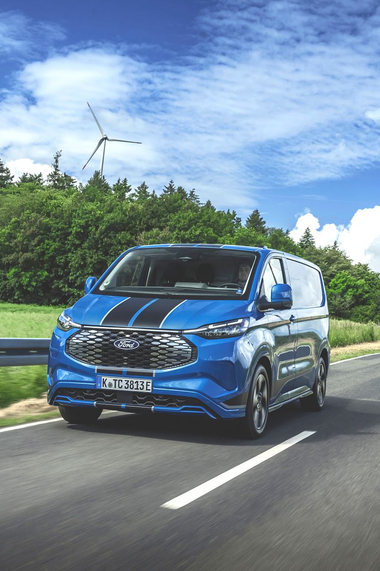 2025 Ford E-Transit Custom Sport (3).jpg