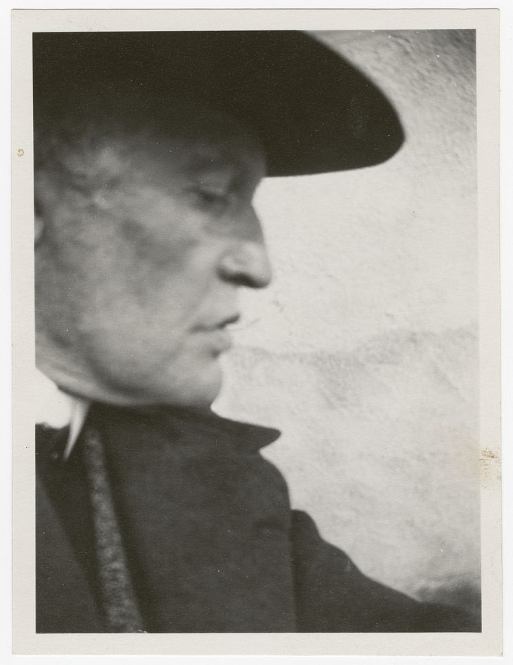 Edvard Munch med hatt, 1930