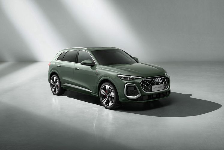 Audi Q5L (China only)
