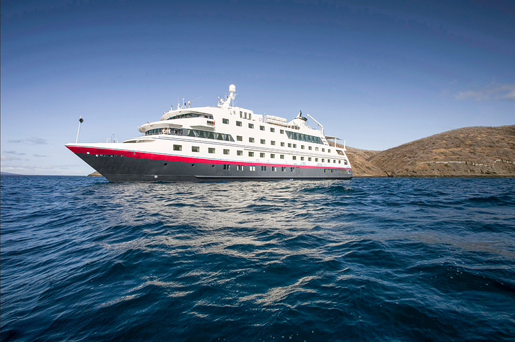 Santa Cruz II - Hurtigruten Expeditions.png