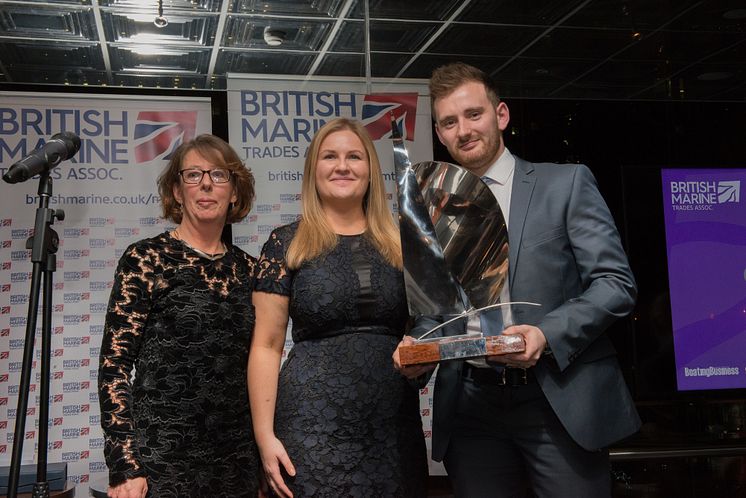 Hi-res image - Fischer Panda UK - Chris Fower, from Fischer Panda UK, receives the Young Business Person Award from Katina Read, editor at Boating Business (left), and Lyndsey Hall, Media Sales Manager at Boating Business