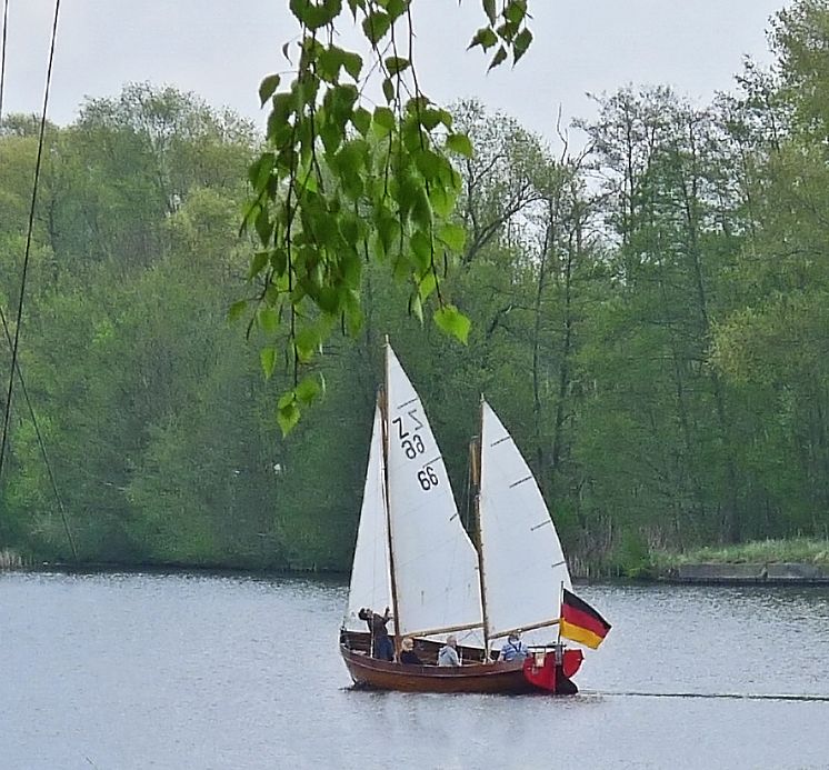 Neue maritime Möglichkeiten im Hochschulsport: Kutter-Segeln und Kutter-Rudern auf der Dahme