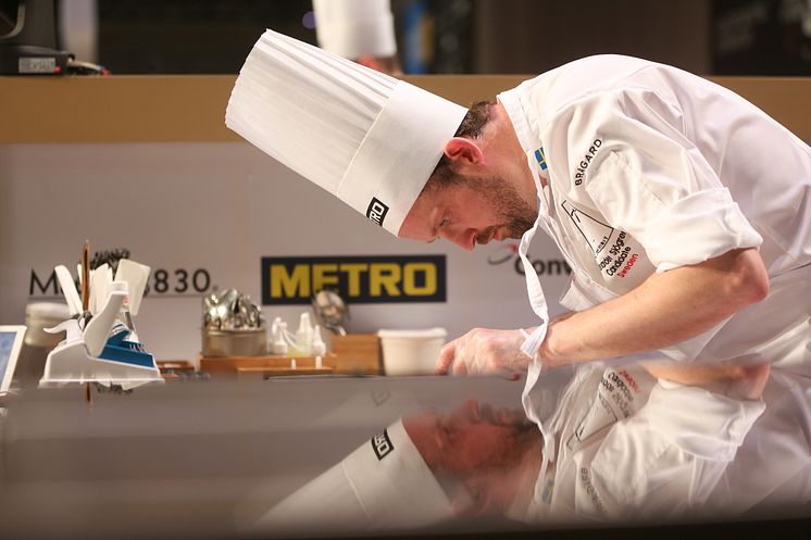 Alexander Sjögren under tävling i Budapest 11 maj 2016, Bocuse d'Or Europe