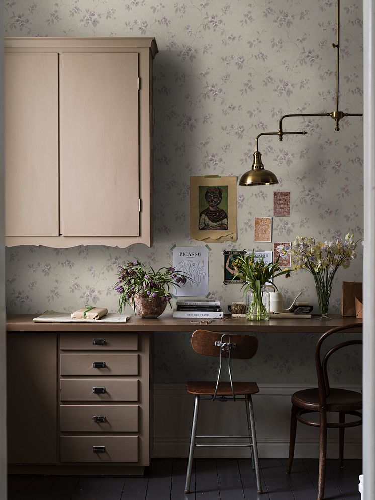 VintageRose_Image_Roomshot_Workspace_Item_4256_PR