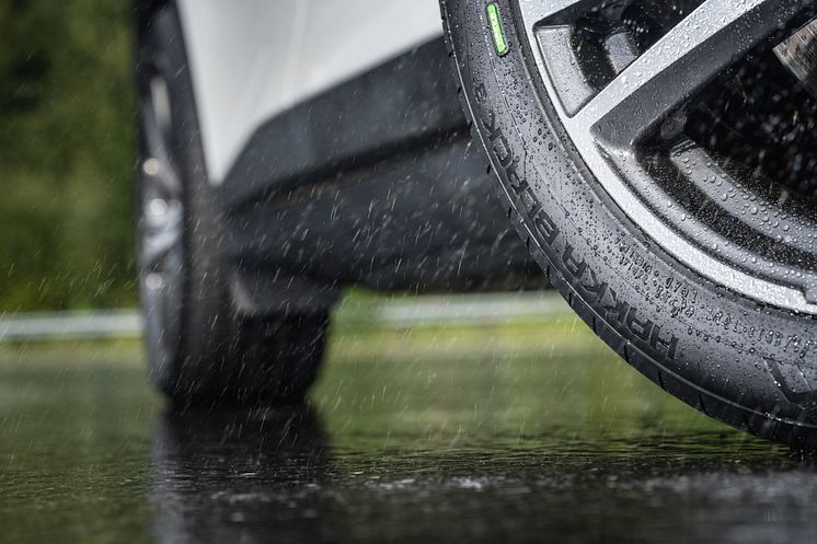 Nokian+Tyres+Hakka+Black+3+(59)