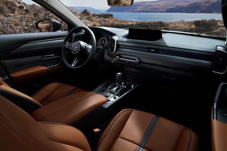 Mazda CX-50_19_Interior Front Seats.jpg