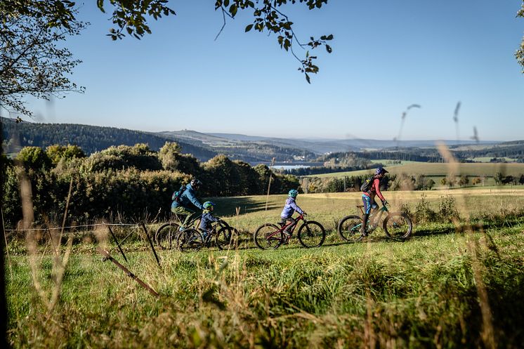 Blockline in Familie_Foto_TVE D.Stratmann 10_21 (35).jpg