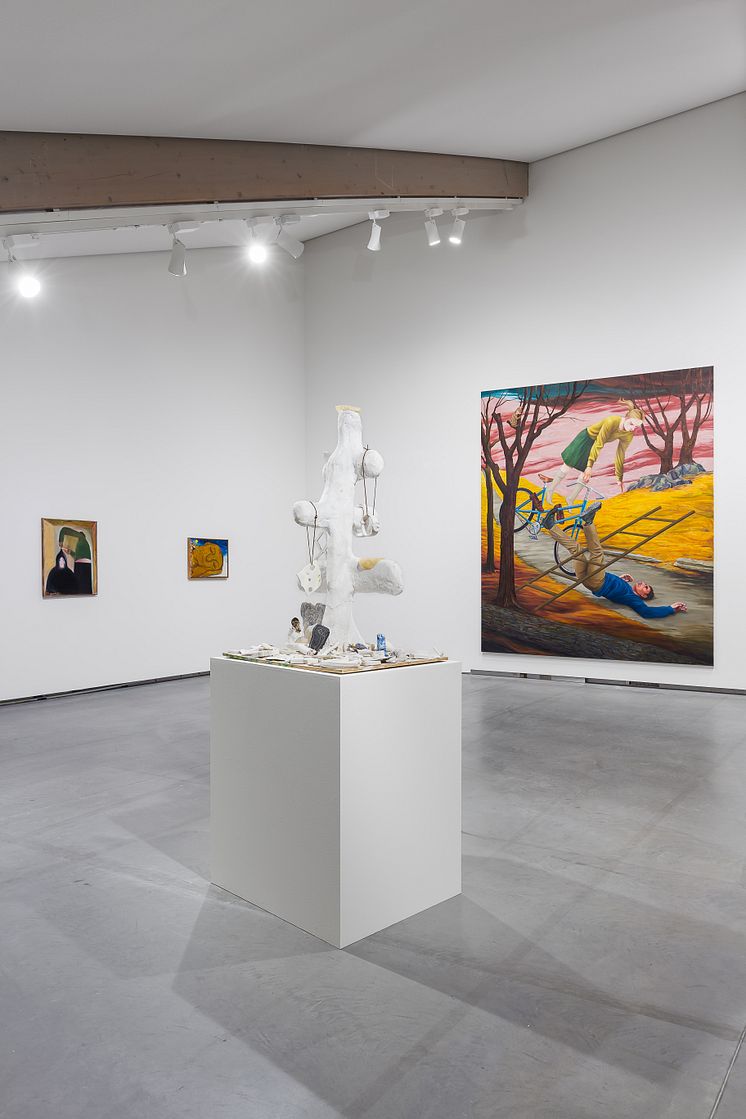 Installation view: Nicole Eisenman - Giant Without a Body. (c) Astrup Fearnley Museet / Photo: Christian Øen