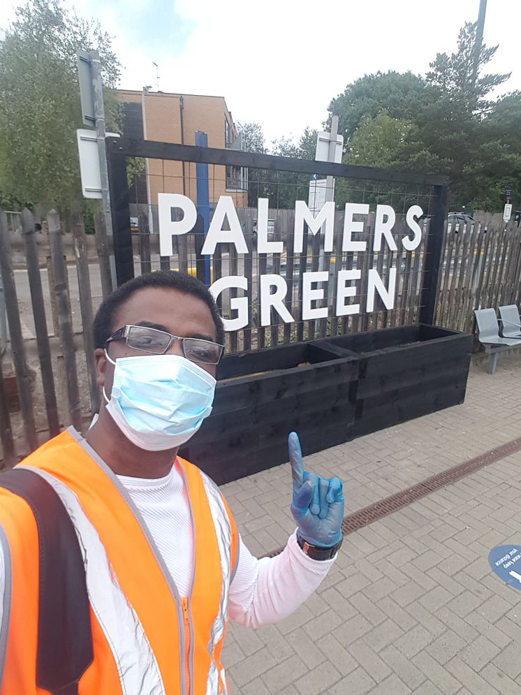 Palmers Green station improvements