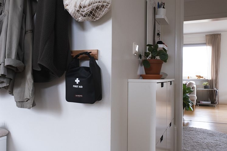 611014_First Aid Kit_hall.jpg