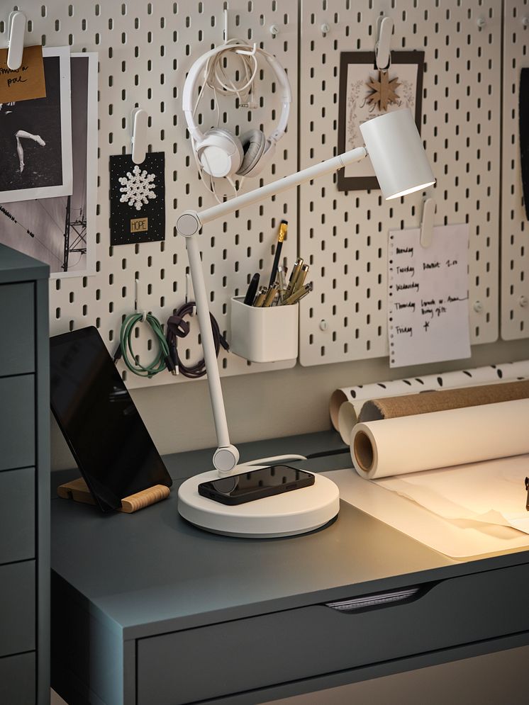 NYMÅNE skrivebordslampe 599 DKK