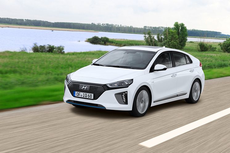 Hyundai IONIQ Hybrid (17)