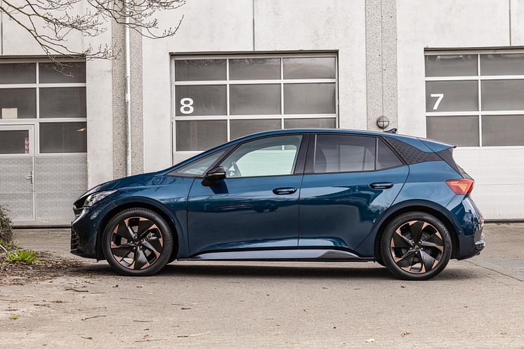 Cupra_Born_3.jpeg