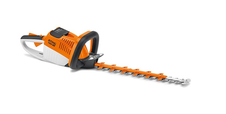 STIHL HSA 86. Sterk, stillegående og oppladbar hekksaks med et kraftig Litium-Ion batteri. Optimalisert tannavstand for å kutte tykkere grener.