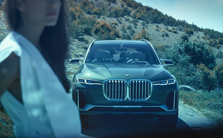 BMW Concept X7 iPerformance