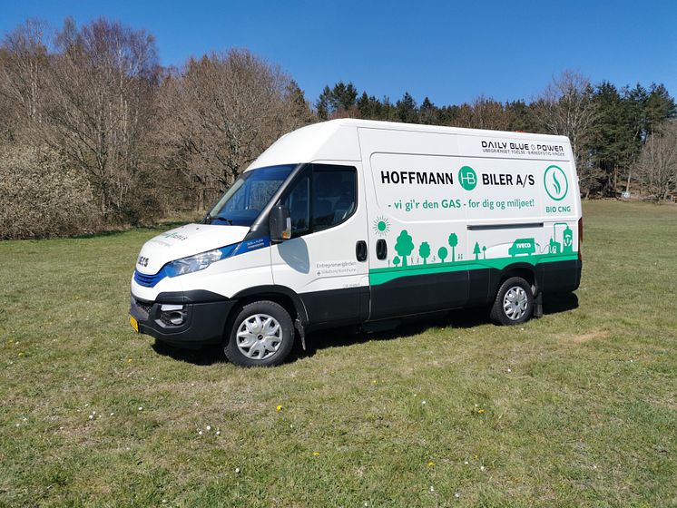 Bæredygtig IVECO Daily på biogas, der kører for Silkeborg Kommune