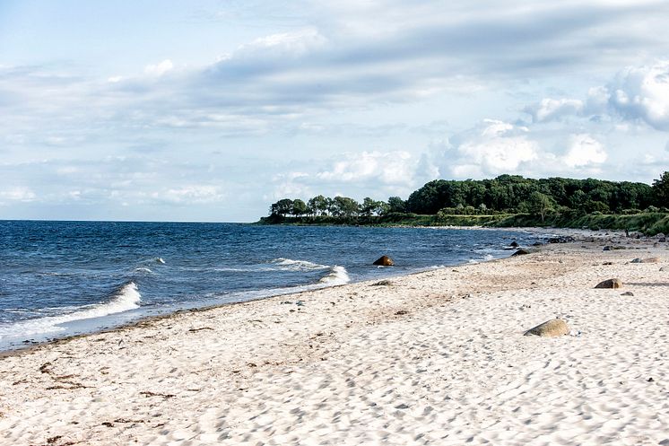 Strand und Steilküste in Staberhuk