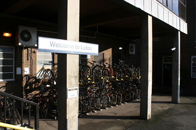 Luton station bicycle racks