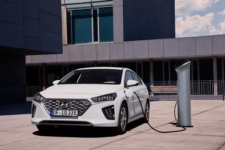 Nya Hyundai IONIQ Plug-in Hybrid.