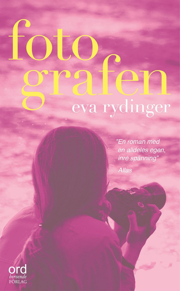Perfekt för stranden och hängmattan! - Fotografen  en roman för kvinnor om kvinnor.